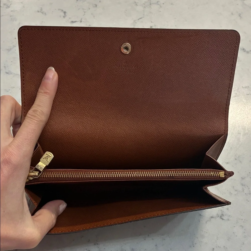 Louis Vuitton Dark Brown Monogram Sarah Wallet - Picture 3 of 7
